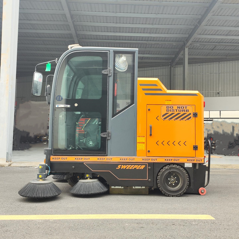 選擇適合的掃地機(jī)廠(chǎng)家的關(guān)鍵要素CAR200.jpg